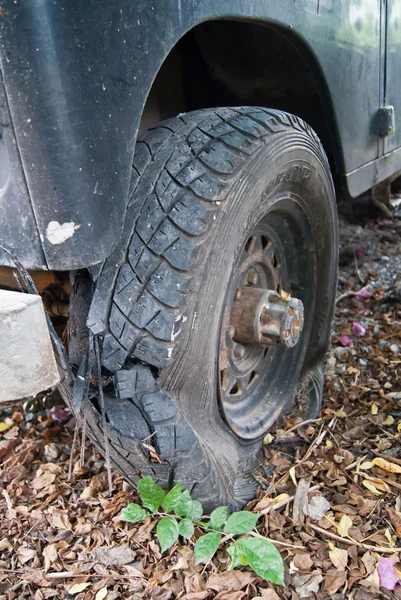 Tires broken — Stock Photo, Image