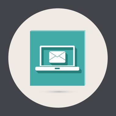 Mektup zarf simgesi ile dizüstü bilgisayar