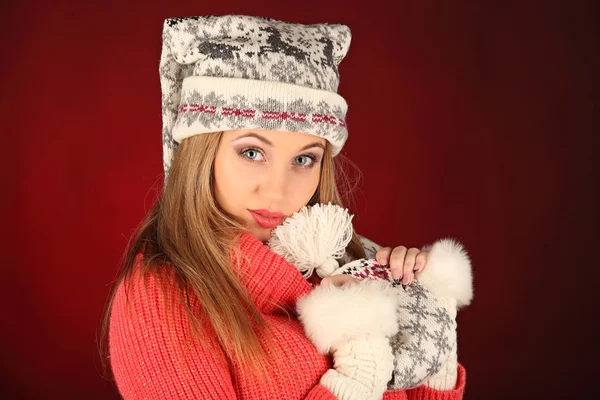 Retrato de hermosa chica sexy celebrando la fiesta de Navidad —  Fotos de Stock