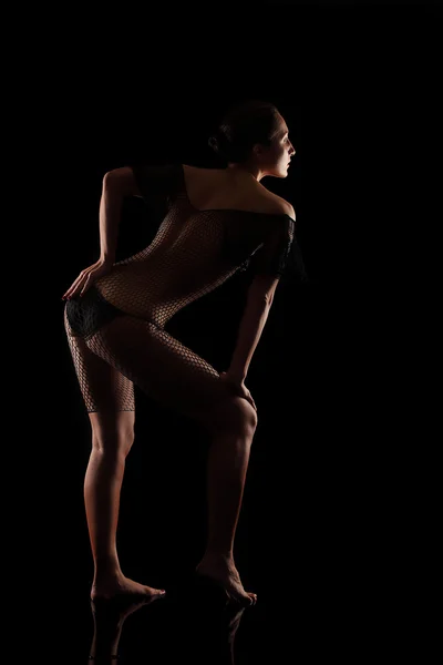 Artistic Shot uma bela mulher com reflexos de água — Fotografia de Stock