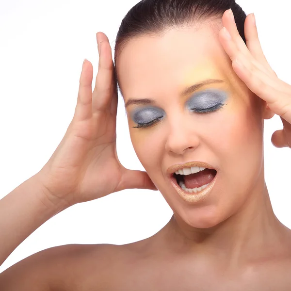 Krásná mladá žena s modrými kreativní make-up — Stock fotografie