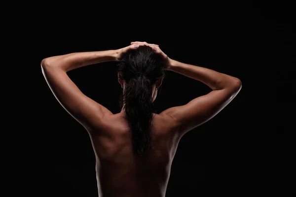 Jeune femme nue sexy posée humide. Studio d'eau photo . — Photo
