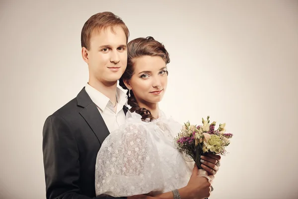 Retrato de joven hombre y mujer boda retro —  Fotos de Stock