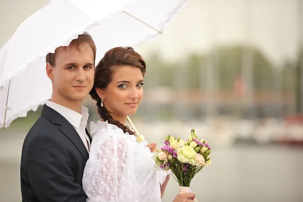 Portrait of young man and woman retro wedding — Stock Photo, Image