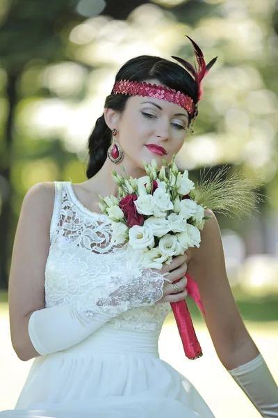 年轻的男人和女人的复古婚礼的肖像 — 图库照片