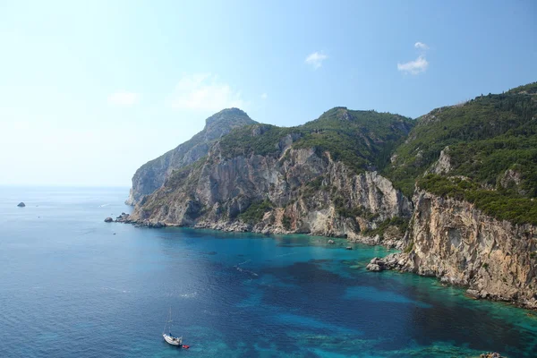 View of beautiful bay and beach on Greece island — Stock Photo, Image