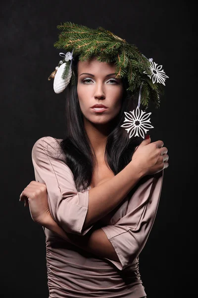Schönheit Mode Modell Mädchen mit Christbaumfrisur — Stockfoto