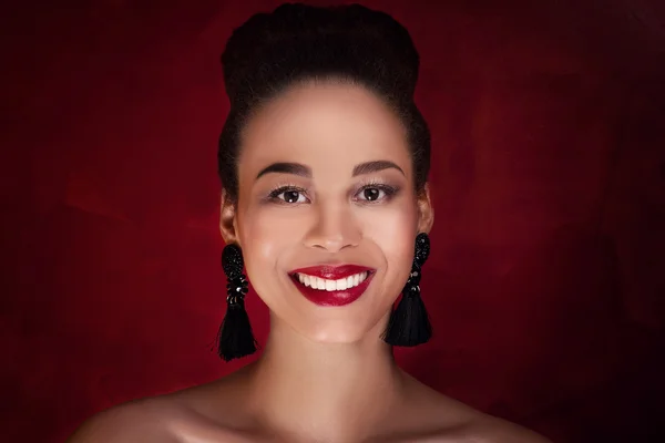 Retrato de belleza de chica afroamericana elegante . —  Fotos de Stock