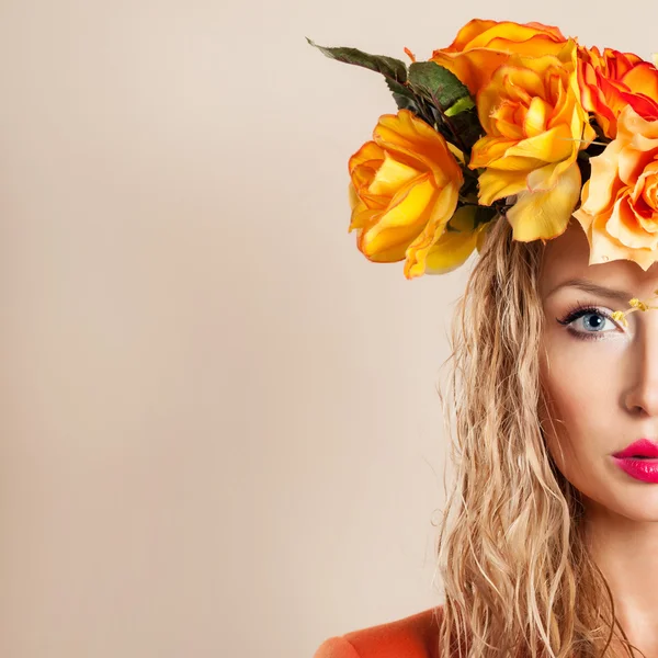 Retrato de outono de mulher bonita — Fotografia de Stock