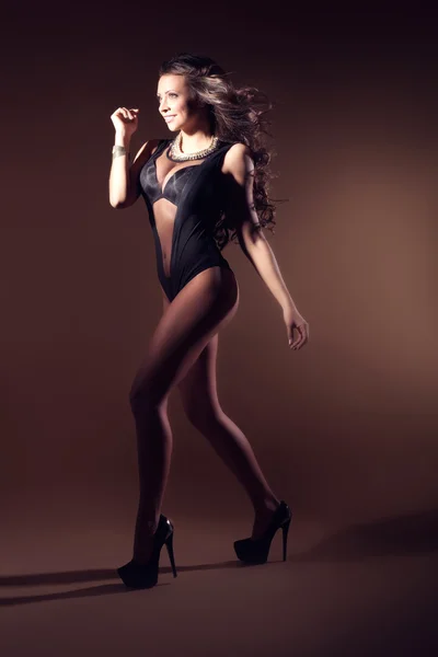 Sexy beautiful woman posing in studio. — Stock Photo, Image