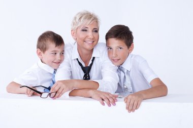 Aile portresi, anne oğlu ile.