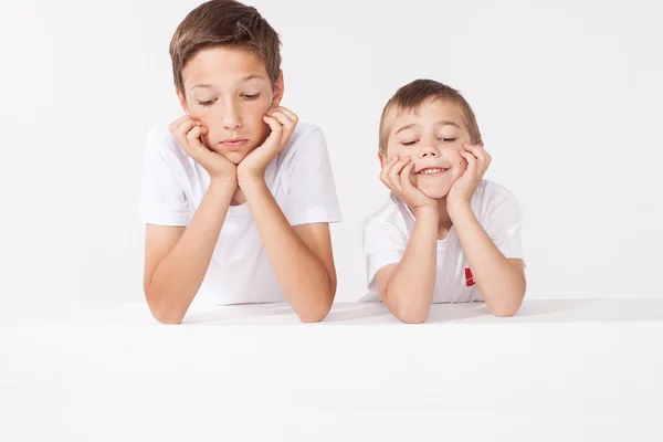 Dois irmãozinhos  . — Fotografia de Stock