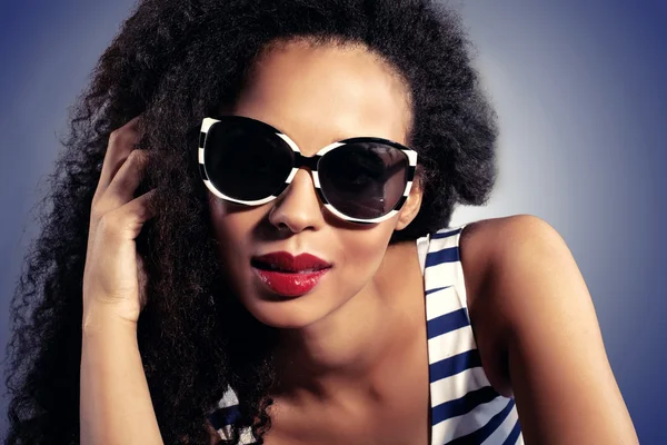 Closeup beauty portrait of young girl. — Stock Photo, Image