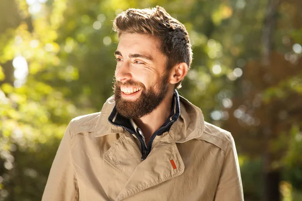 Smiling handsome young man outdoor. — Stock Photo, Image