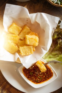 Khao ram feun, tai yai gıda tarzı 