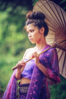 vintage eski Tay kadın içinde geleneksel elbise Tayland