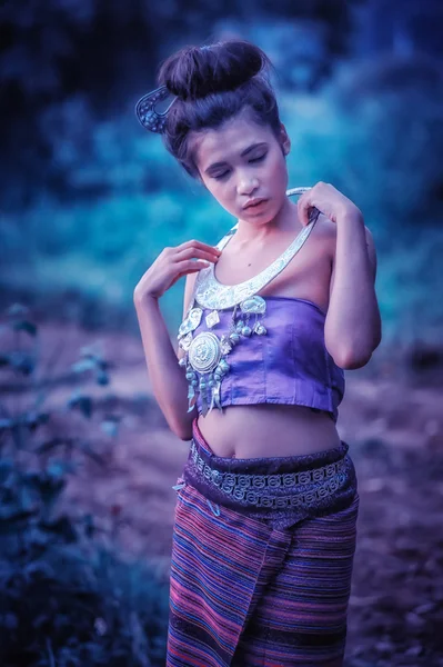 Azjatyckie kobiety sobie Thai Lanna serii, tożsamości kultury Thail — Zdjęcie stockowe