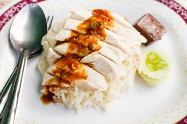 Hainanese tavuklu pilav.