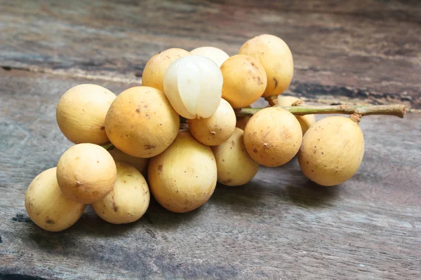 Wollongong ahşap arka plan üzerinde.