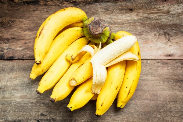 Mazzo di banane . — Foto Stock