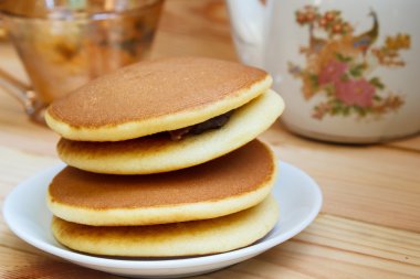 Japon ekmek dorayaki olduğunu.