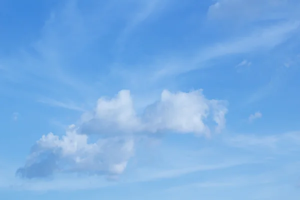 Céus e nuvens . — Fotografia de Stock