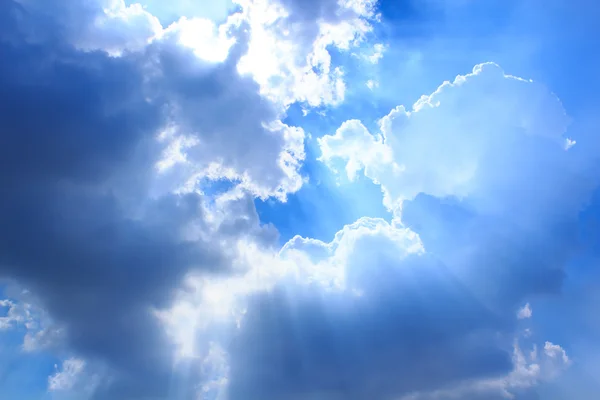 Wolken en luchten. — Stockfoto