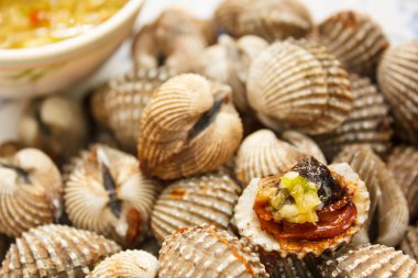 Pişmiş veya ızgara Cockle.