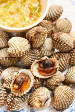 Pişmiş veya ızgara Cockle.
