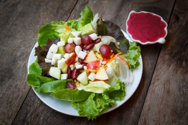 taze salata sebze ve meyve.