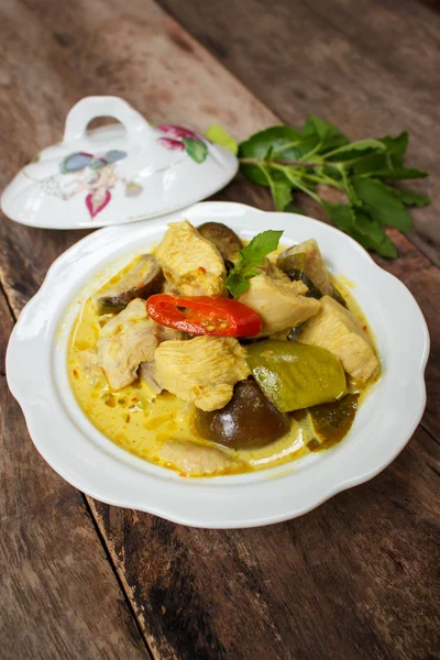 Green Chicken Curry, Cozinha tailandesa . — Fotografia de Stock