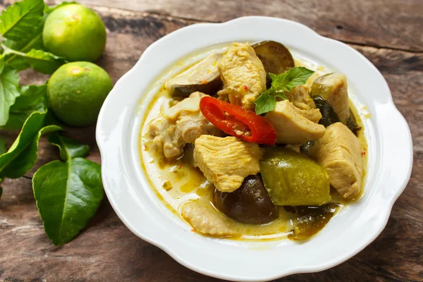 Green Chicken Curry, Cozinha tailandesa . — Fotografia de Stock