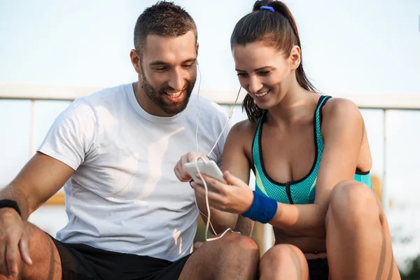 Happy Couple Exercising Outdoors — Stock Photo, Image