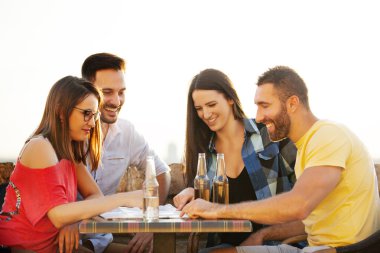 Arkadaşlar dışında zevk