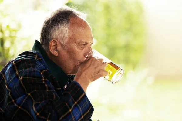Drinking beer in the morning. — Stock Photo, Image