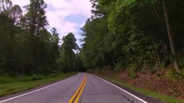 Helen Ga 'nın dağ yollarında POV sürmek