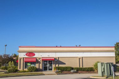 Augusta, Ga / USA - 120: Barneys Eczanesi yan görüş