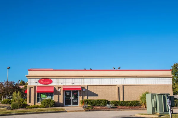 Augusta, Ga / USA - 120: Barneys Eczanesi yan görüş