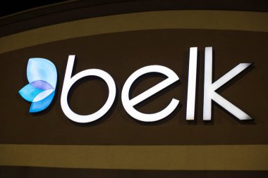 Kuzey Augusta, SC USA - 121: 20 Belk bina işareti ve logosu