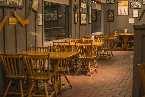 Augusta Usa Cracker Barrel Restaurace Vnitřní Společenské Distancované Stoly Židle — Stock fotografie