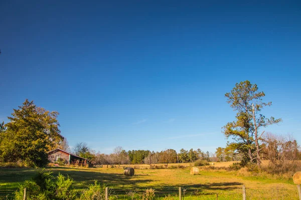 Ett Lantligt Gårdshus Gård Landet Söder Hösten — Stockfoto