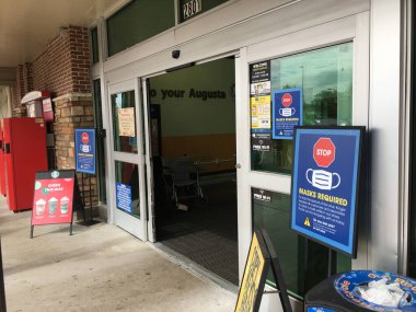 Augusta, Ga USA 11 25: 20: Kroger market maskesi girişte gerekli işaretler