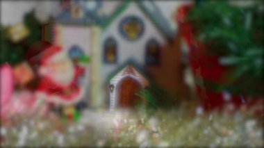 Yanıp sönen ışıklar ve Noel Baba 'nın olduğu tatil sahnesi