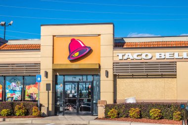 Augusta, Ga USA - 12.03 20: Taco Bell bina yan görüntüsü