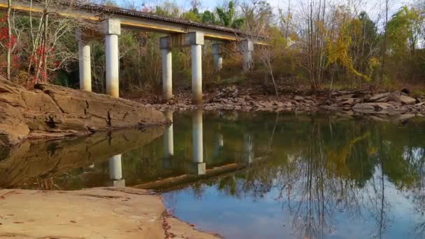 Augusta Usa Augusta Canal Trail Train Bridge Calm River — Stock Video