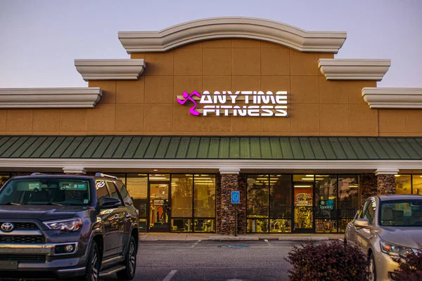Columbia County, Ga USA - 12.22 20: Fitness konum binası ve imza