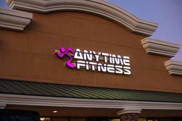 Columbia County, Ga USA - 12.22 20: Fitness konum binası ve kapanış imzası