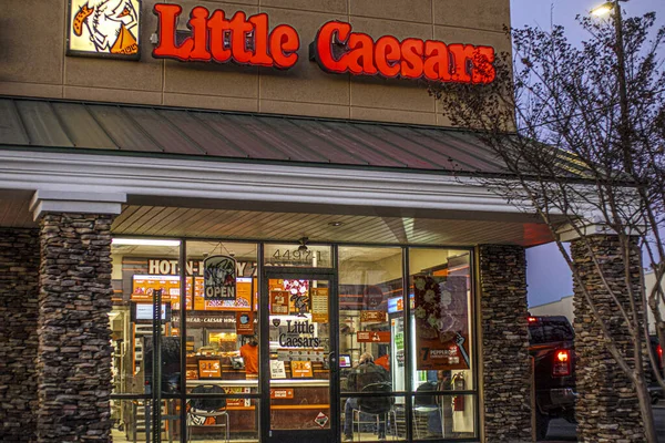 Columbia County, Ga USA - 12: 22 20: Geceleri Little Caesars pizzası