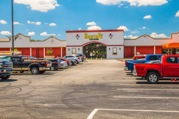 Gwinnett County Usa Tienda Étnica Santafe Estacionamiento Ocupado — Foto de Stock