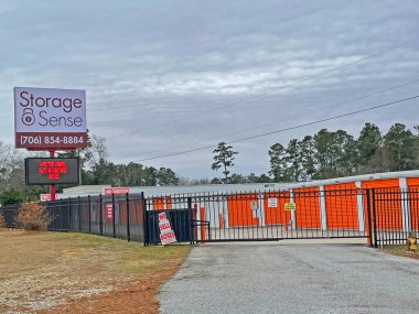 Augusta, Ga USA 02 20 21: Depo Hissi Depolama Şirketi